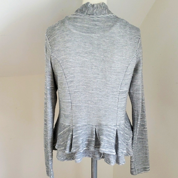 Sweet Gray Open Cardigan Sweater in Gray, Size Medium - Picture 5 of 16